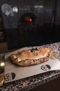 Stra-Calzone cicoria e salsiccia