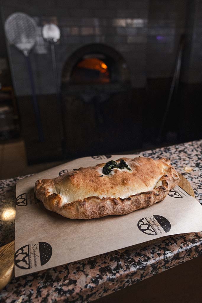 Stra-Calzone cicoria e salsiccia